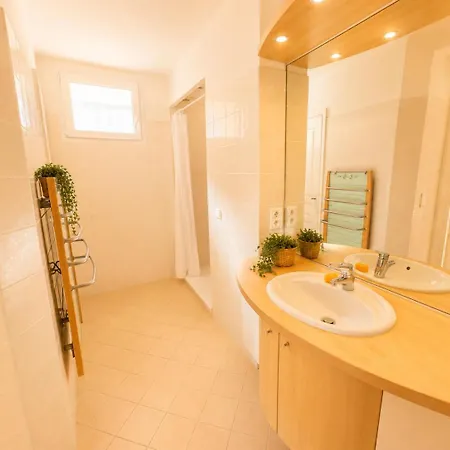 Oasis Secrete A - Prestigieuse Historique Jardin Ombrage Centre Et Plages A Pied